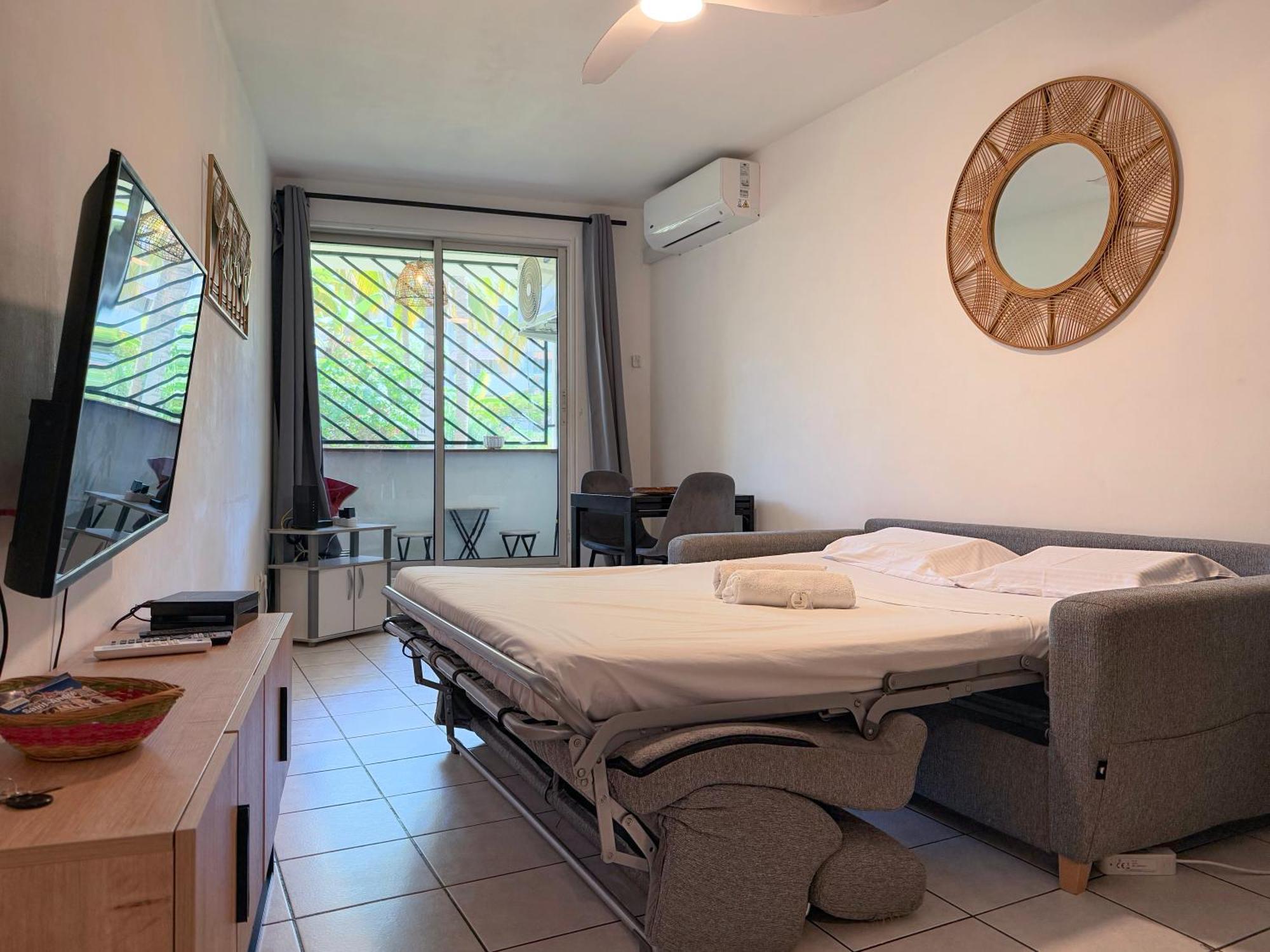 Le Ti Canbou - Studio - Pres De La Plage -By Sister Home Saint-Gilles-les Bains Exteriör bild